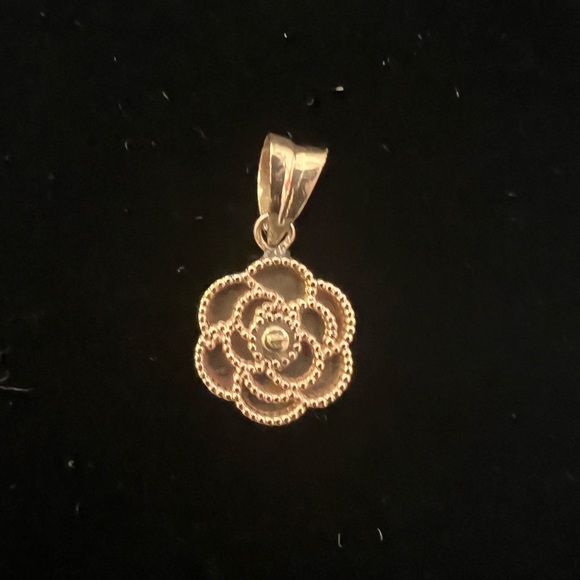 Elegant 14k Rose Gold Pendant - Picture 5 of 8